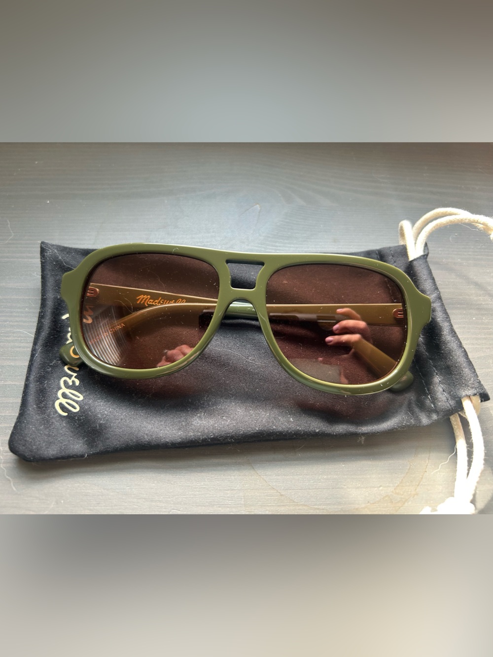 Madewell Logan Aviator Sunglasses in Olive Green